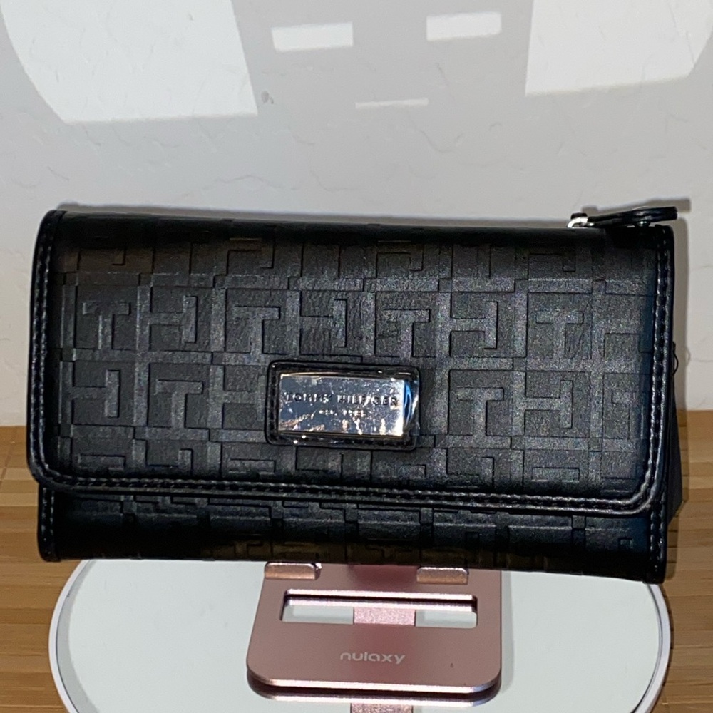 Tommy Hilfiger Logo Black Checkbook Wallet Clutch NWT